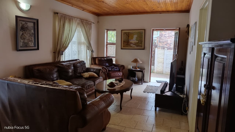 3 Bedroom Property for Sale in C Place Eastern Cape